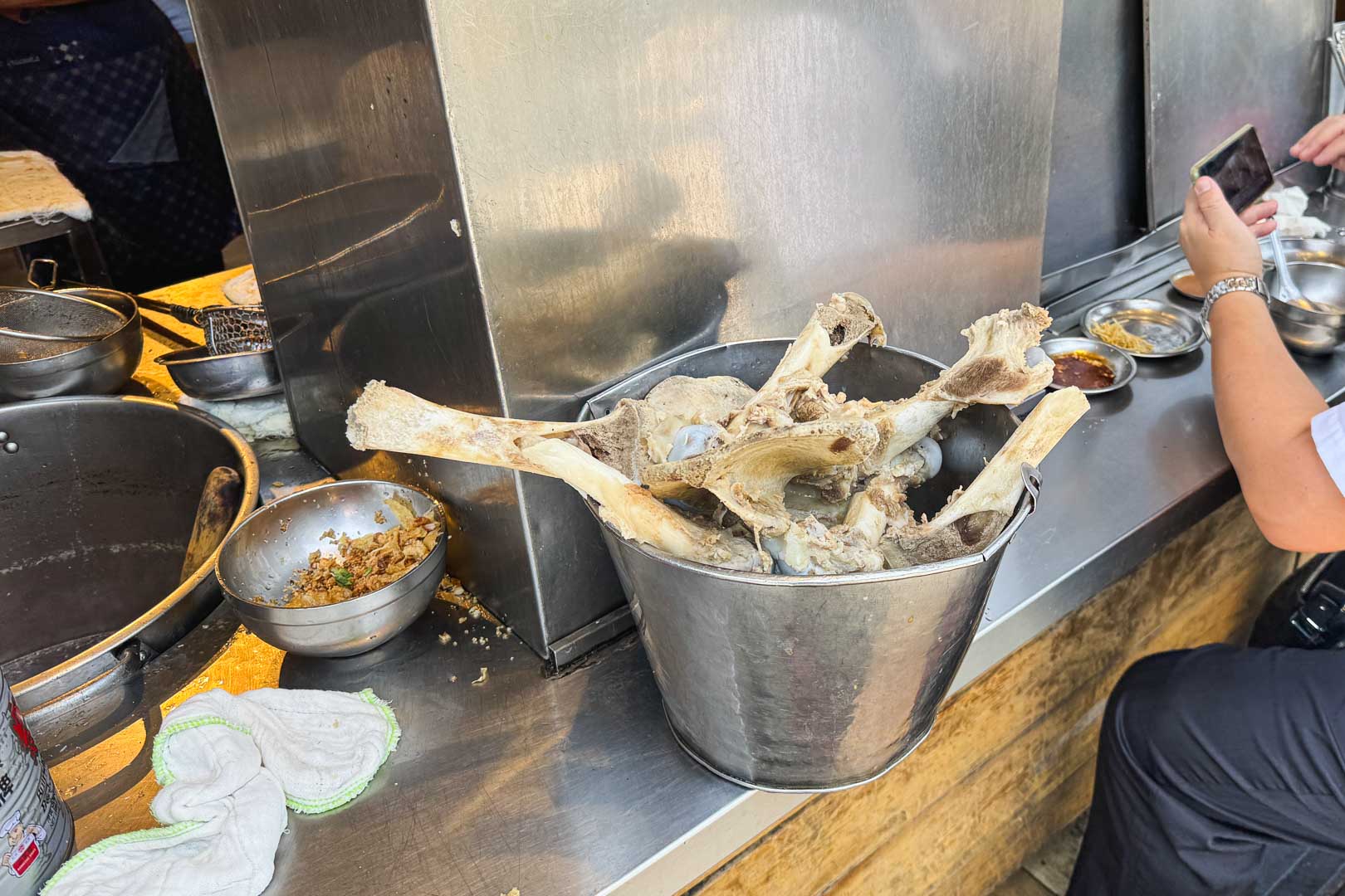 萬華美食, 味有招, 味有招 鹹粥, 原無名鹹粥, 原汀州路鹹粥, 味有招菜單, 味有招推薦, 原汀州路無名鹹粥