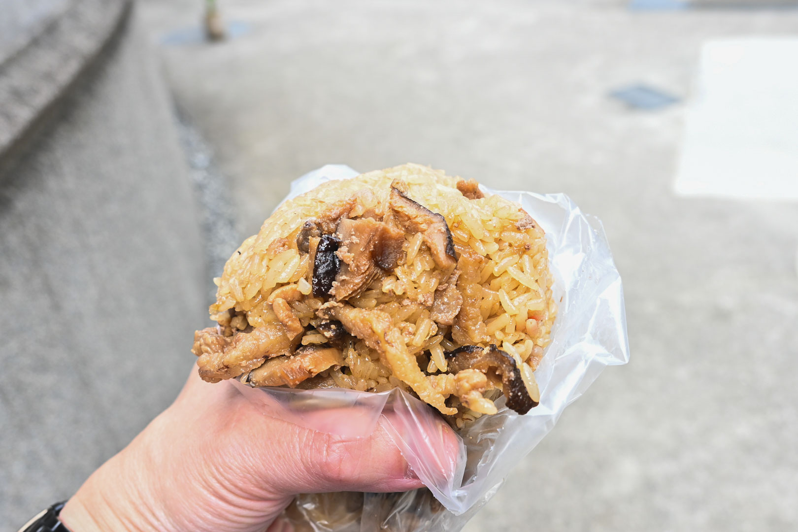 阿婆油飯, 阿婆油飯菜單, 阿婆油飯推薦, 東三水市場美食, 新富市場美食, 萬華美食