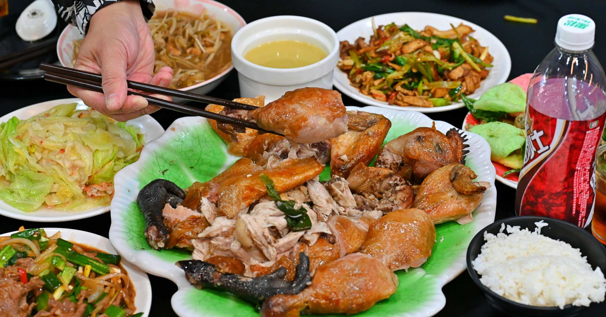 網站近期文章：【中山美食】炫庄桶仔雞，現烤出爐多汁新鮮桶仔雞推薦 (菜單)
