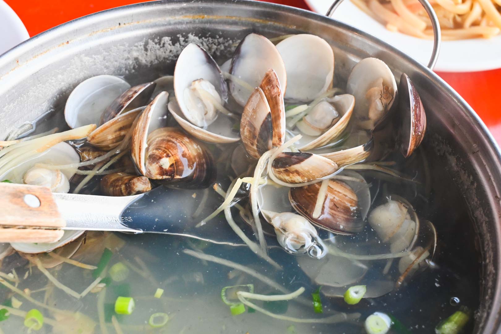 屏東美食, 東港美食, 華僑市場, 華僑市場停車, 海上教堂咖啡, 王船文化館