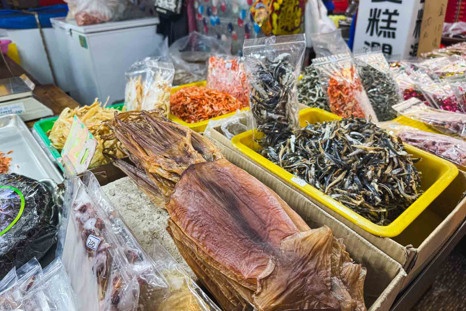 屏東美食, 東港美食, 華僑市場, 華僑市場停車, 海上教堂咖啡, 王船文化館 屏東美食, 東港美食, 華僑市場, 華僑市場停車, 海上教堂咖啡, 王船文化館