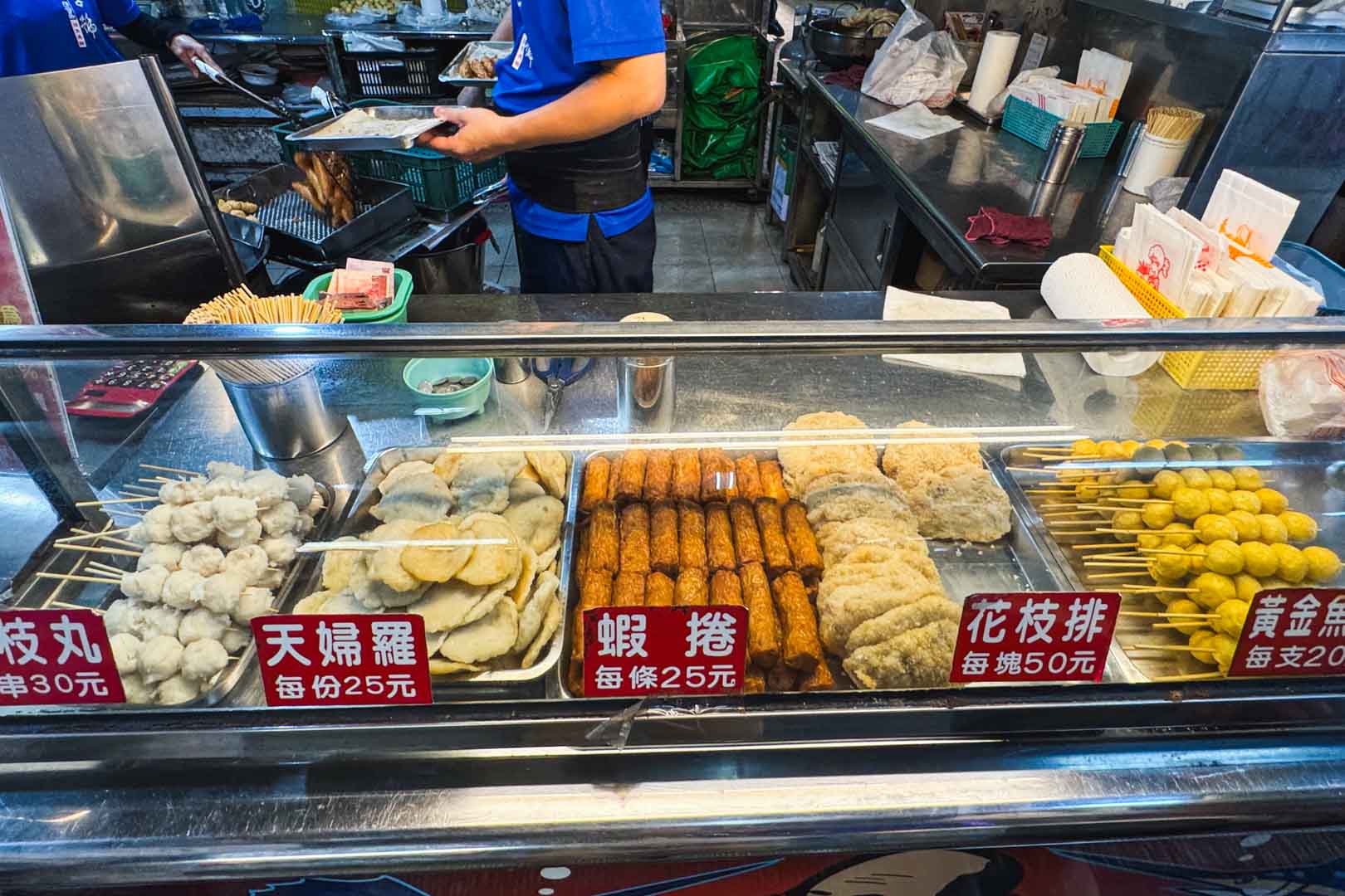 屏東美食, 東港美食, 華僑市場, 華僑市場停車, 海上教堂咖啡, 王船文化館 屏東美食, 東港美食, 華僑市場, 華僑市場停車, 海上教堂咖啡, 王船文化館