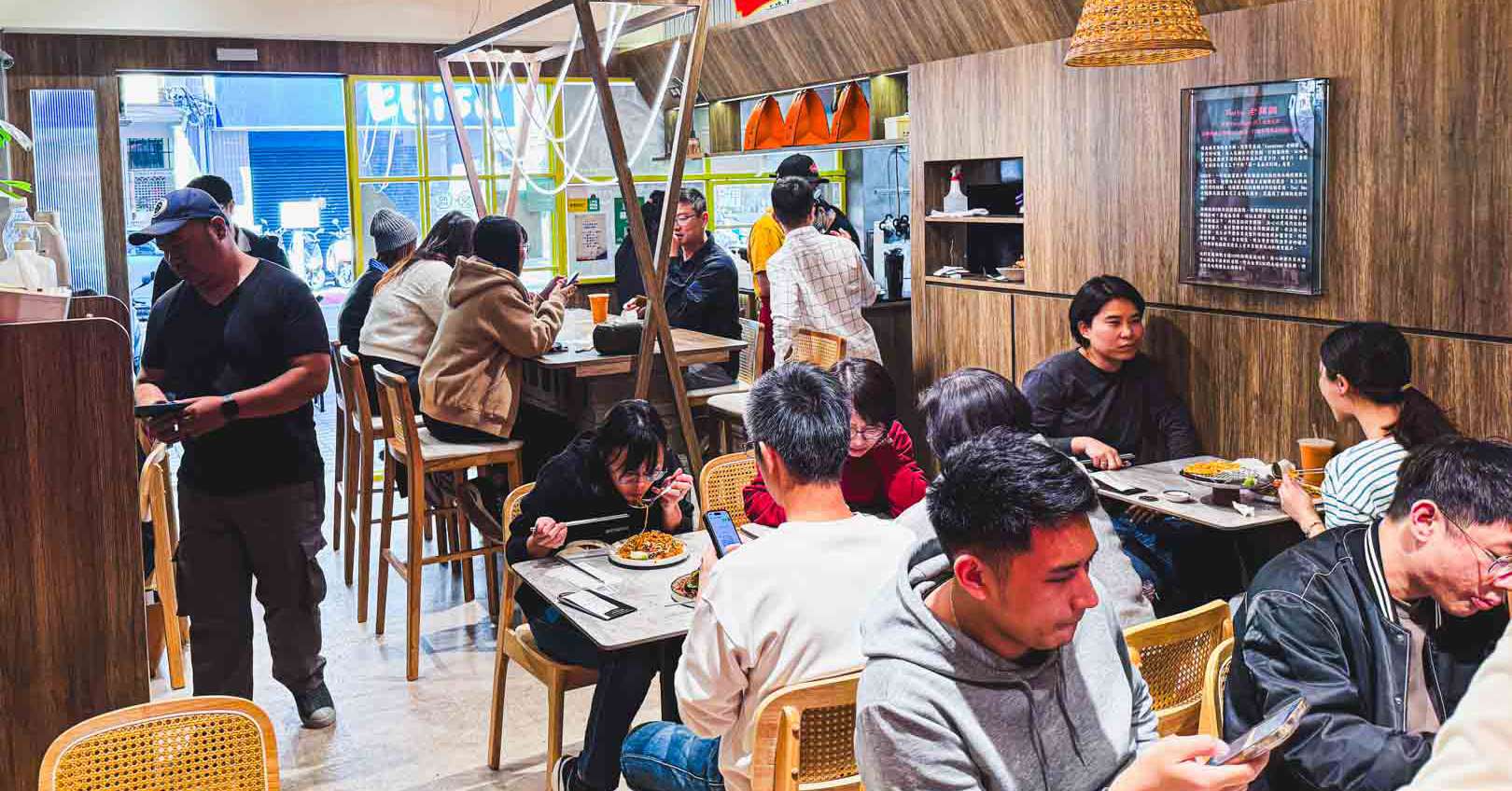 網站近期文章：【中正紀念堂美食】Thai Hao 老麵攤，泰北街頭美味，泰好吃啦 (菜單)