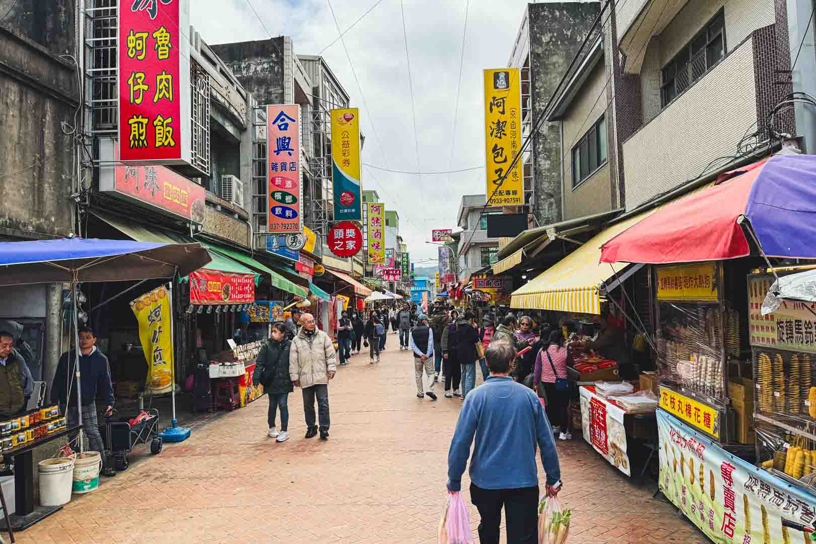 白沙屯拱天宮, 白沙屯拱天宮媽祖廟, 粉紅超跑, 壓轎金, 遶境