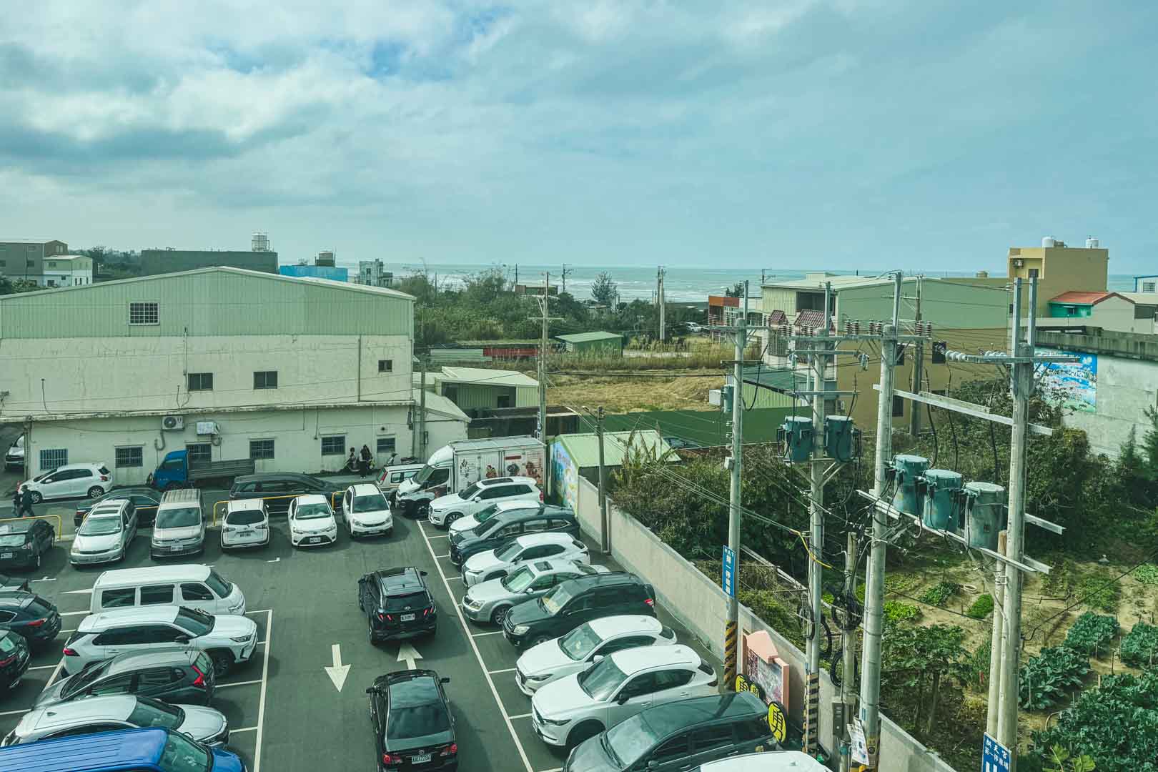 白沙屯拱天宮, 白沙屯拱天宮媽祖廟, 粉紅超跑, 壓轎金, 遶境