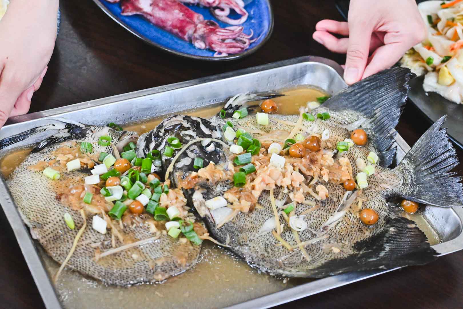 小老闆海鮮料理代客料理, 小老闆海鮮料理代客料理菜單, 小老闆海鮮料理代客料理推薦, 宜蘭美食, 大溪漁港美食, 大溪漁港停車 小老闆海鮮料理代客料理, 小老闆海鮮料理代客料理菜單, 小老闆海鮮料理代客料理推薦, 宜蘭美食, 大溪漁港美食, 大溪漁港停車